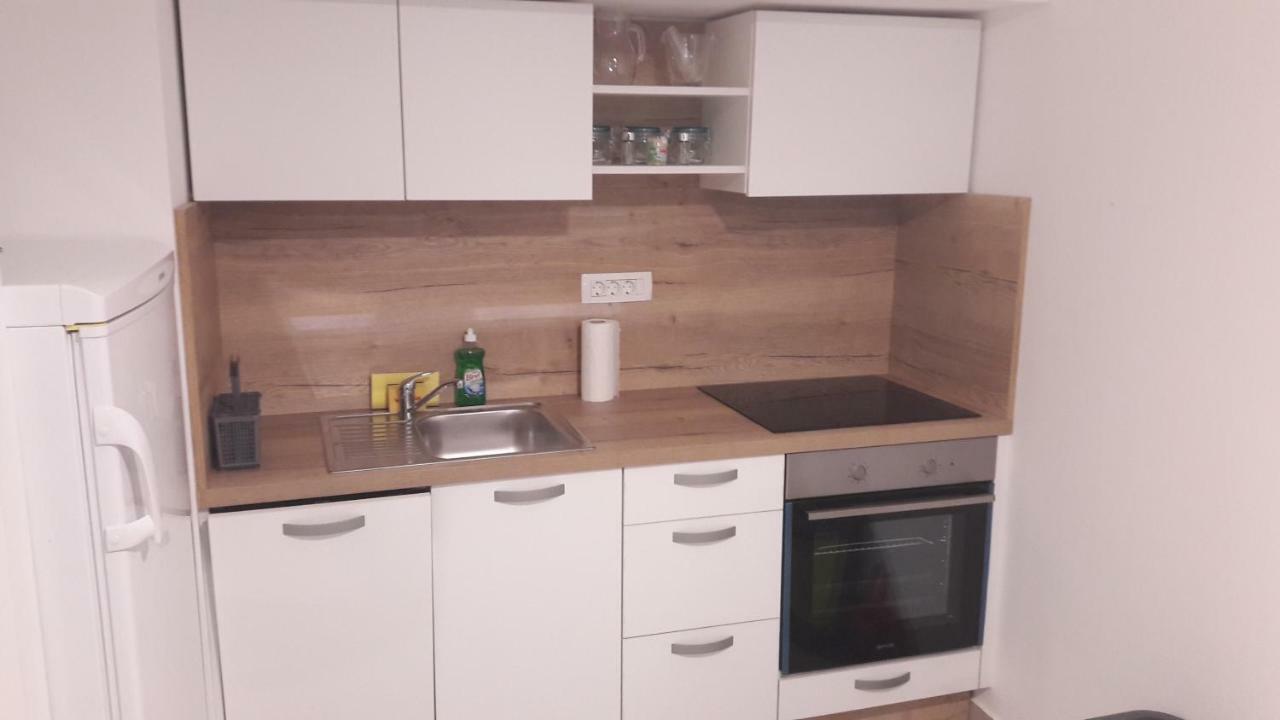 Stars Palace - Apartments And Rooms Йезера Екстериор снимка