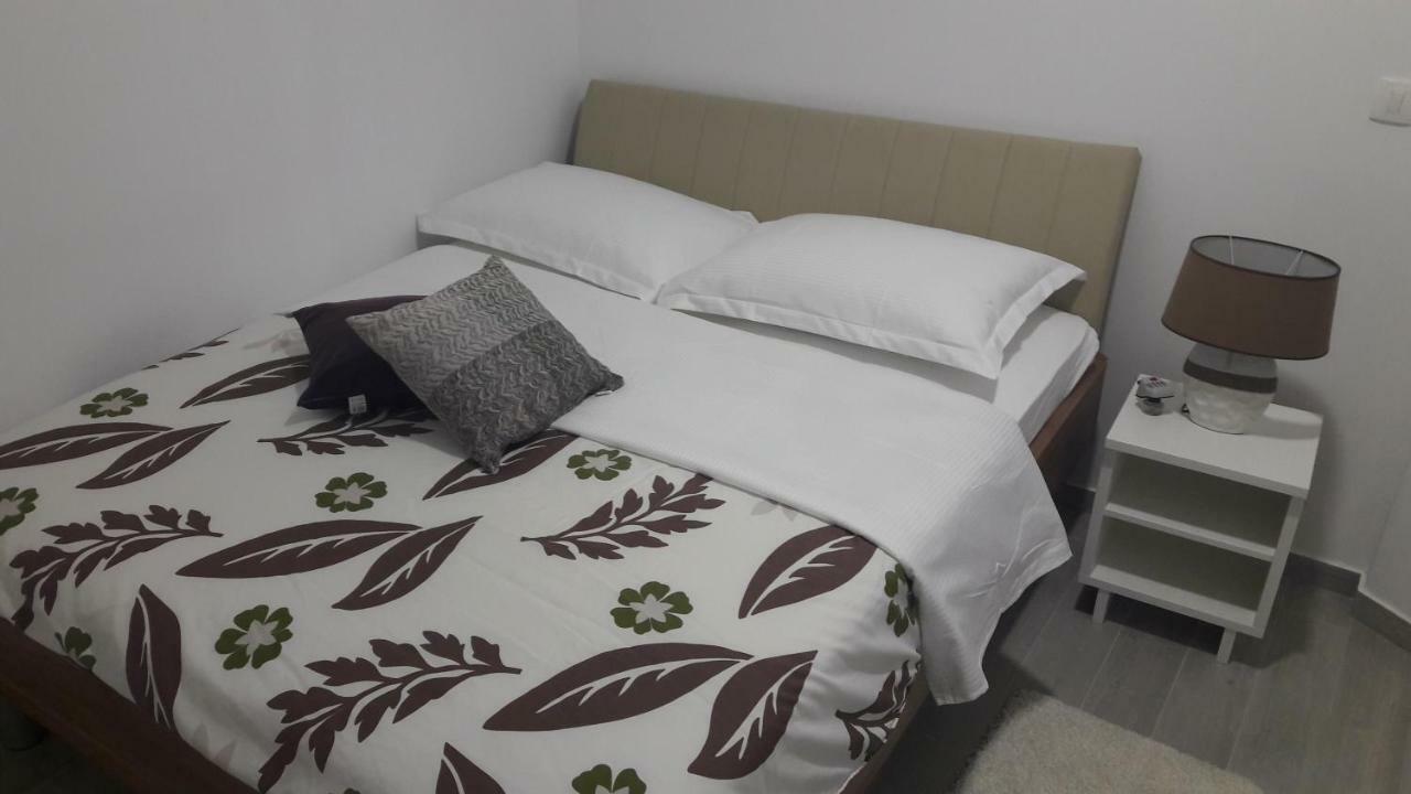 Stars Palace - Apartments And Rooms Йезера Екстериор снимка